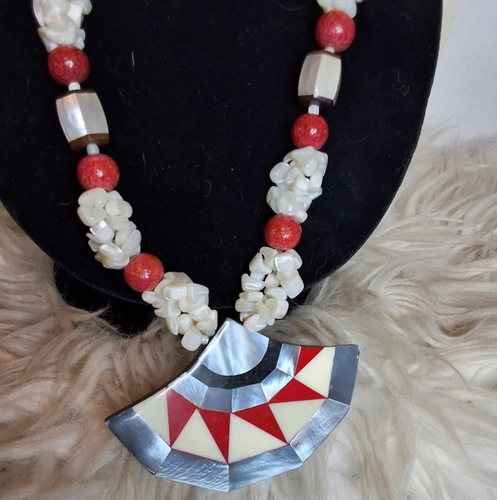 Vintage Mother of Pearl Inlay Fan Necklace